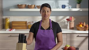 Amazon Basics 14-Piece High Carbon Stainless Steel Kitchen Knife Set with Full Tang Construction, Ergonomic Handles, Sharpener and Pinewood Block, Black