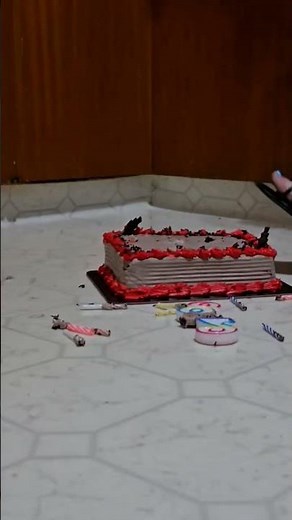 cake crushing video by Mistress with their smelly feet 🐾🐾🐾🐾 and dirty soles 🐾🐾🐾