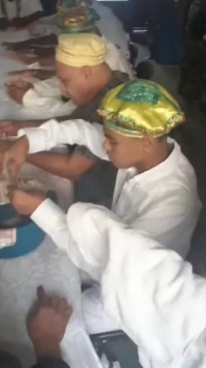 1M views · 23K reactions | Recordando cuando me inicie en ifa me convertí en babalawo y como los hermanos olups juramos salvar la humanidad, esto no es moda es religión un estilo de vida, respeto las creencias de cada quien, solo le muestro las mías, aclarando no es ningún secreto lo que están viendo, Igboya, Awo orumila ifa Oma 料 #babalawo #elpadrinitotoys | Padrinito Toys | Facebook