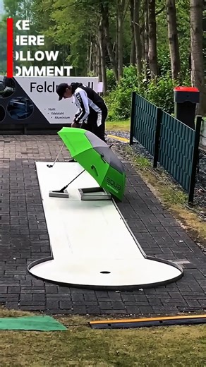 Mini golfing #minigolf #golfaccessories