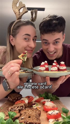 Andy Štěch | Nutrition coach on Instagram: "Zábava pri príprave týchto šmakociniek garantovaná! 😂❤️ Pamätáte si, ake sme na YouTube točili videá “Skúšame snacky vášho detstva”? Tak čo keby sme si dali pokračovanie ale vo vianočnej edícii? Hoďze nám sem vaše tipy na vianočné snacky z vášho detstva 🎄🧑‍🎄"