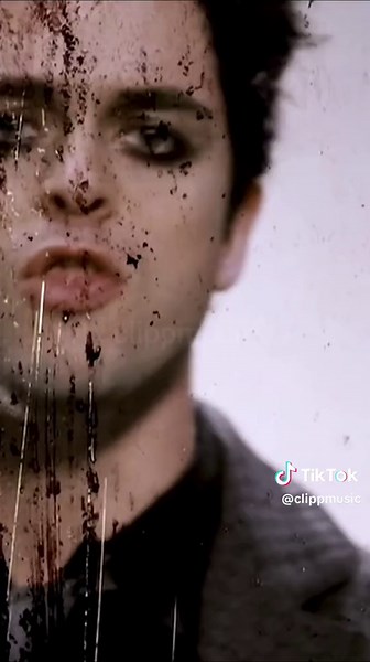 Green Day - Boulevard Of Broken Dreams (2004) #greenday #rock #music #video #musica