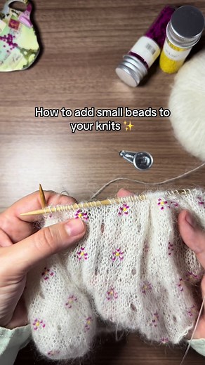 How to Easily Add Small Beads to Your Knits