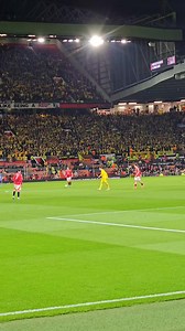 No silly step overs from Antony this time 😆 #mufc #manchesterunited #antonysantos #europaleague | StrettyEnd