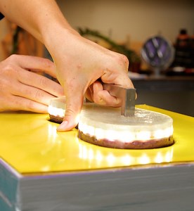 242K views · 434 reactions | Astonishing Shoe Customization: How She Turned Her Sneakers into Something Unforgettable | Transformazing | Facebook