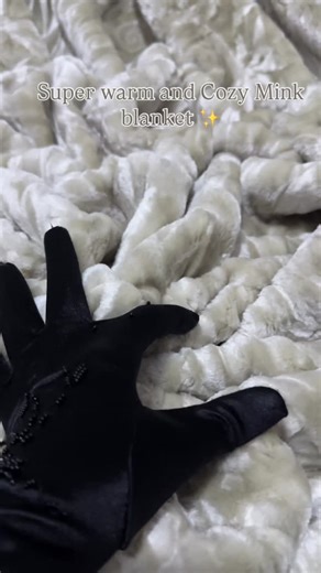 Cozy Plush on Instagram: "SUPER SOFT , SUPER COZY , PLUSH 😍😍 Super Cozy heavy and Warm ☺️ Grade1 Soft Mink blanket Blanket, Plush Luxurious Super Soft and Cozy Fuzzy Anti-Static Bed Blanket for Bed Couch Chair All Seasons Measures: 7ft by 7.5ft Price:3900 Till number : 5996293 Call/Whatsapp 0705084766"