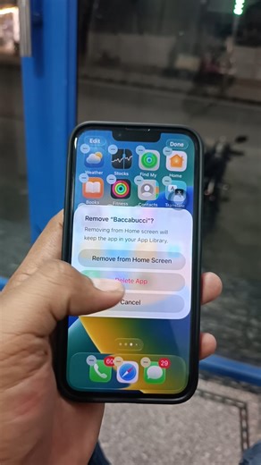 Uninstall apps remove app in iPhone 😲 #feedfeed #tranding #virlvideo #shortfeed #iphone13 #ytshort