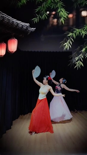 Múa quạt Uyên ương hồ điệp mộng | Múa cổ trang bản ngắn hay #tiktok #trending #muatrunghoa #shorts