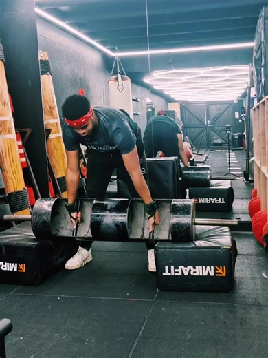 60kg log strict for 2 sets of 2