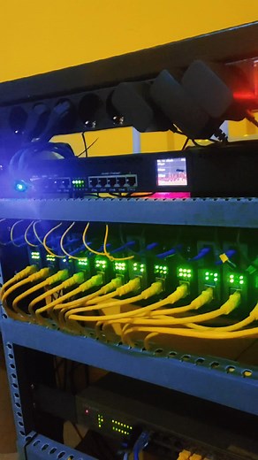 #WIFI #RTRWNET #NETWORKING #SupportUMKM #WIFIKOIN #INTERNETMURAH #FYP #fyppppppppppp #VIRAL #MIKROTIK #RB3011UAS