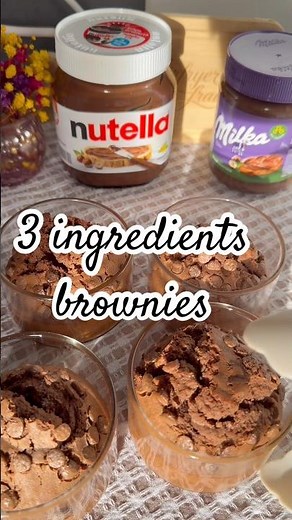 My new obsession: three-ingredient brownies topped with a mascarpone cloud ☁️🍫 Want the recipe? 😋