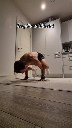 Frog Stand Tutorial #frogstand #frogstandtutorial #calisthenics #calisthenicstutorial #calisthenicsbeginner