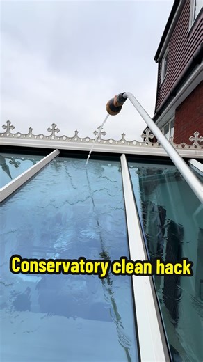 Conservatroy cleaning tip! ✅ Use a extendable spray lance to rinse down the majority of debris & dirt from the conservatory prior to carrying out a detailed purified water clean 💧This will save you up to an hour on every job!! #cleaning #tik #tok #cleaninghacks #cleanwithme