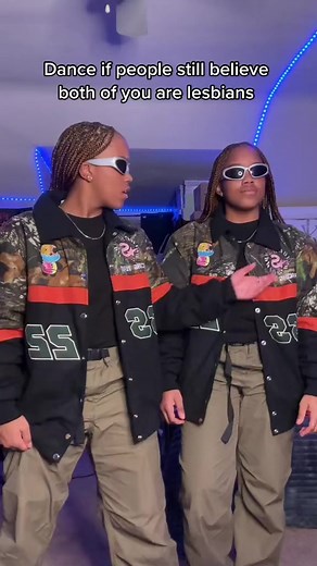 241K views · 4.5K reactions | 104_Just accept that Shellie is straight already 臘‍♀️_SplashTwinz | Splash & Twinz | Facebook