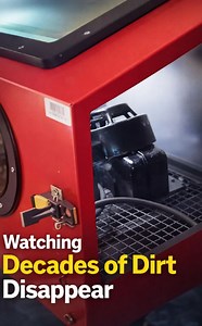 Watching decades of dirt disappear | Engine restoration