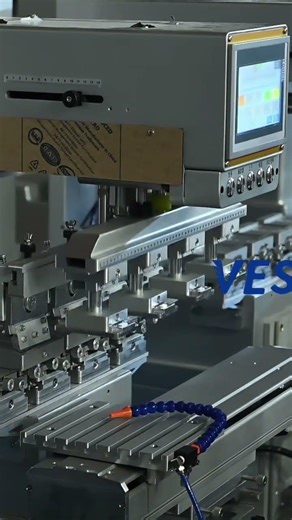 Check out the testing scene of 4-color servo pad printer! Precision meets efficiency right here