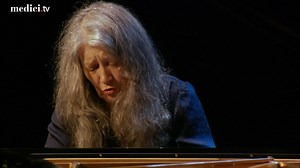 🎹✨ Have a look at one of Martha Argerich's signature encores: Scarlatti's Sonata in D Minor, K. 141, here performed at the 2009 edition of the Verbier Festival!🎹✨ https://cutt.ly/wHQeQN6 | medici.tv