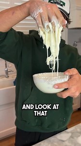 How to Make DIY Kitchen Quicksand 😯 #lifehacks #experiment #easy #diy #kitchen #kitchenhacks | Cam Casey