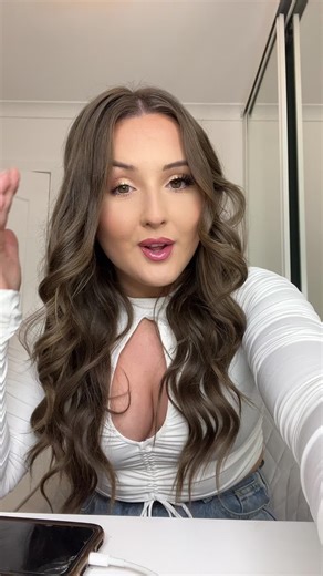 Brushing through curls make them so much better😍😍