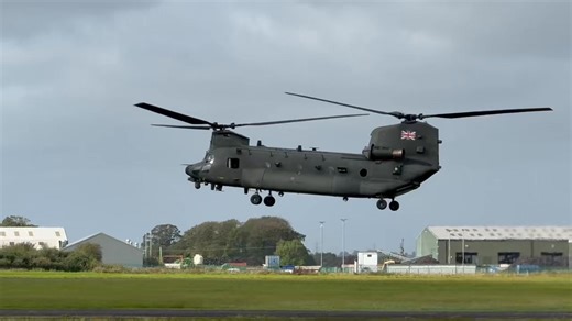 Can’t believe it’s been nearly 2 months since we posted an RAF Chinook. 😱 #chinook #chinookhelicopter #chinooksofinstagram #militaryaviationphotos #militaryaviation #militaryaviationphotography #militaryaviator #ch47 #ch47chinook | Carlisle Flight Training