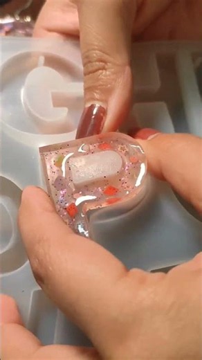 Making P letter keychain 💫☺️ |Art_Station #resinart #trending