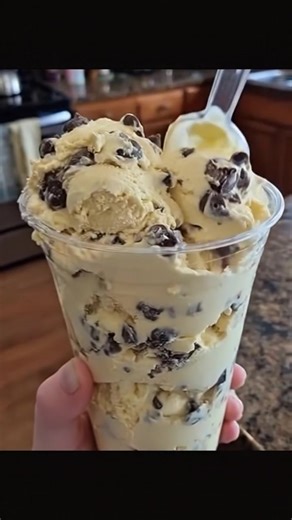 This is The Best Fatbomb Fluff!!! It is my go-to when I'm craving something Chocolate and Sweet!! I offer you this recipe in exchange for a simple "Yum. Recipe in comments!👇👇 | Carnivore Diet Life