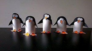 Toilet Paper Roll Penguin Craft Project for Kids http://krokotak.com/2016/01/toilet-paper-roll-penguin-craft-project-for-kids/ | krokotak