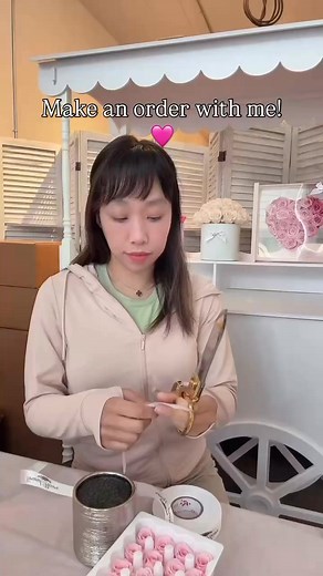 3.5K views · 13 reactions | Infinity mini roses in an etched ceramic vase! This arrangements makes for a cute desk companion. #gifts #bayarea #smallbiz #usashipping #mothersday #pink #flowers #sanfrancisco #business | Grand Fleurs | Facebook