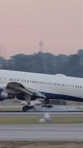 Golden Hour Greaser | Delta 757-200 Landing at ATL