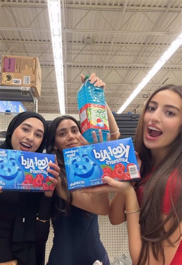 Christmas movie night snack challenge🎄😋 @Hkhan @Injela #snack #challenge #movie #christmas #food