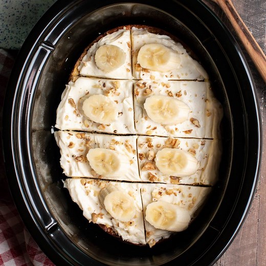 1M views · 231 reactions | Slow Cooker Banana Nut Cake! See the recipe here: https://www.themagicalslowcooker.com/slow-cooker-banana-nut-cake/ Pin for later: https://www.pinterest.com/pin/322992604520600433/ Follow me on YouTube: https://www.youtube.com/c/TheMagicalSlowCooker?sub_confirmation=1 | The Magical Slow Cooker | Facebook