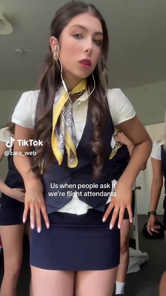 La vida de auxiliar de vuelo: Barden Bellas en acción