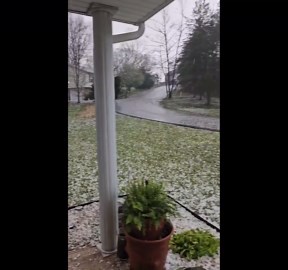 US: Severe Thunderstorm Brings Large Hail, Damage to Charleston, West Virginia 3