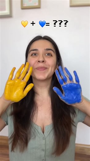 Heli Ved on Instagram: "💛 + 💙 = ??? viral makeup challenge 🤭 . . . #Trend #Makeup #Beauty"