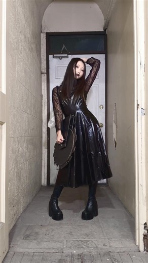 fall calls for a goth cosplay