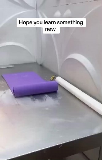 Cake covering 101 #superbcakesandmore #superbcakesandmore #cakecovering