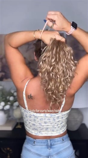 #curlyhair #wavycurlyhair #messybuntutorial #naturallycurly #wavyhairtutorial