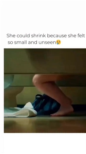 Moviecoms on Instagram: "The Making of The Time Traveler's Wife Eric Bana and Rachel McAdams had to film scenes out of order, jumping between newly in-love and heart-wrenching moments to fit the movie's non-linear narrative. McAdams joked it felt like time traveling to keep up with Clare's emotions! Ratings: IMDB - 8.1/10 Rotten Tomatoes - 84% Follow us for daily movie clips#TheTimeTravelersWife #MovieFacts"