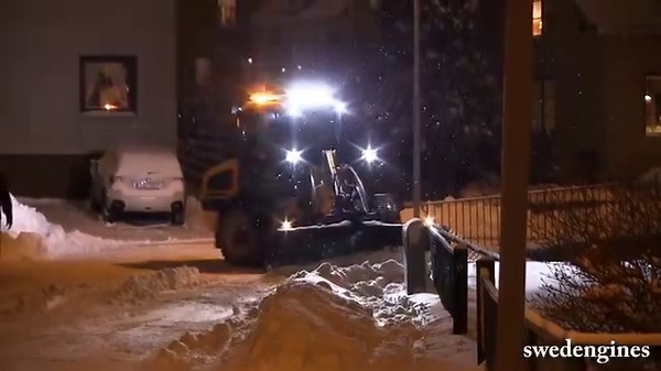 Snow removal Doosan Dx140W, Volvo L60G and JCB 409 | Excavator drivers - sailors