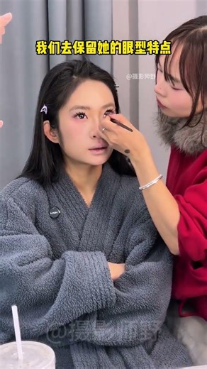 Title: Capturing a Delightful Mini Me: Photo Poses for Charm