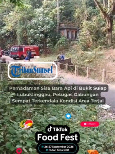 Viral di media sosial peristiwa kebakaran lahan terjadi di Bukit Sulap, Kota Lubuklinggau, Sumatera Selatan, Selasa (8/9/2026) malam. Dalam video viral memperlihatkan api terlihat muncul dari kejauhan sempat menghebohkan warga Kota Lubuklinggau. Api sudah berhasil dipadamkan, namun petugas gabungan masih stanby dan melakukan pemadaman sisa api Baca berita di Tribunsumsel.com #tribunsumsel #beritalokal #lubuklinggau #bukitsulaplubuklinggau #sumsel