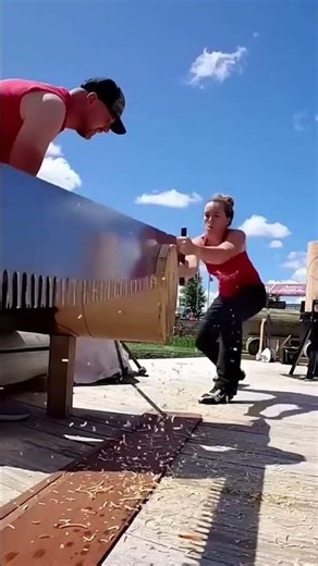 ​A catchy title that highlights the action and the impressive effort #shorts