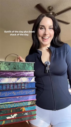 Blair Bini on Instagram: "OOTD + book stack of the day! 📚✨🫶"