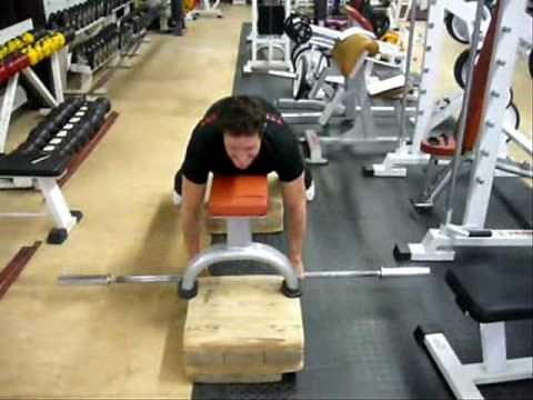 TRAPEZES : Rowing barre sur banc