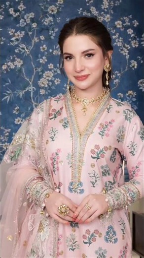 Dananeer mobeen 🕊️🌸🌺🌼dresses #dananeer mubeen #dress design #dressdesingn #dressdesighn