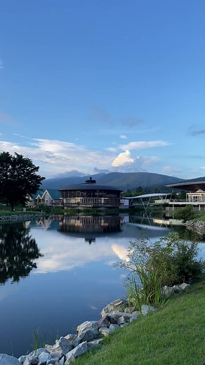 軽井沢プリンスショッピングプラザとその美しい景色