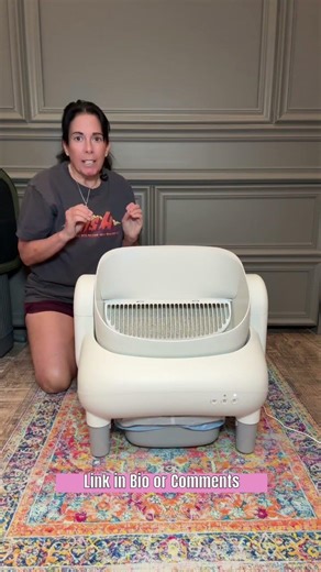 Automatic cat cleaning litter box with safety sensors and app control