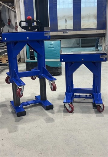 Höhenverstellbarer Arbeitstisch für Metallbau