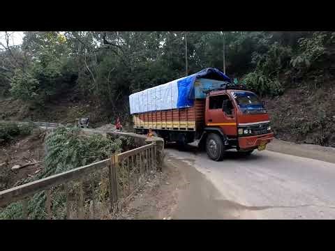बाघ की दहाड़ | हमने देखें हैं यहाँ | इस जंगल में कदम कदम पर खतरा है | बाइक से जाना आसान नहीं है