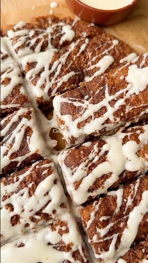 Pull-Apart Cinnamon Roll Sticks #cinnamoroll #sticks